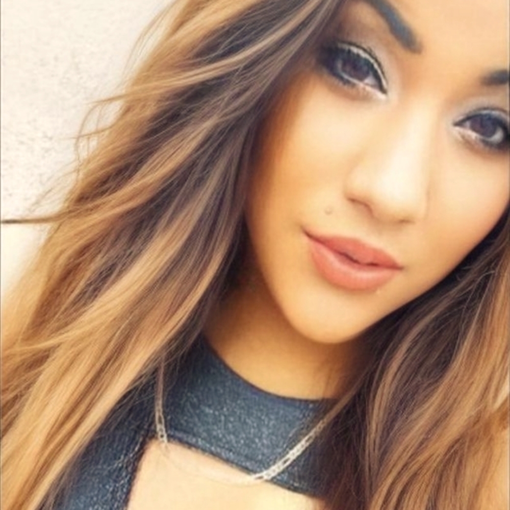 Meet your Posher, Kiana